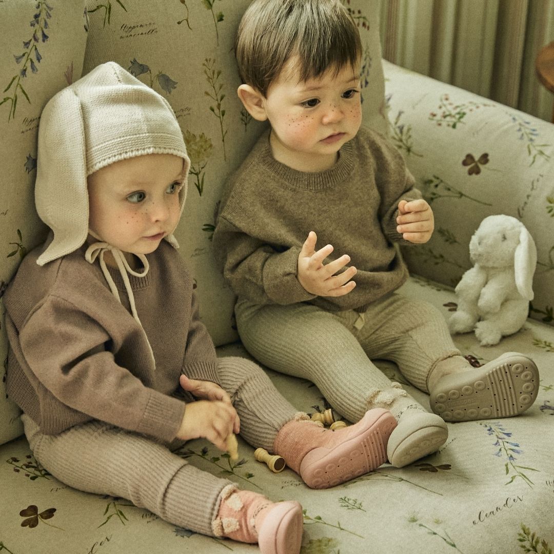 RABBIT BEIGE ATTIPAS