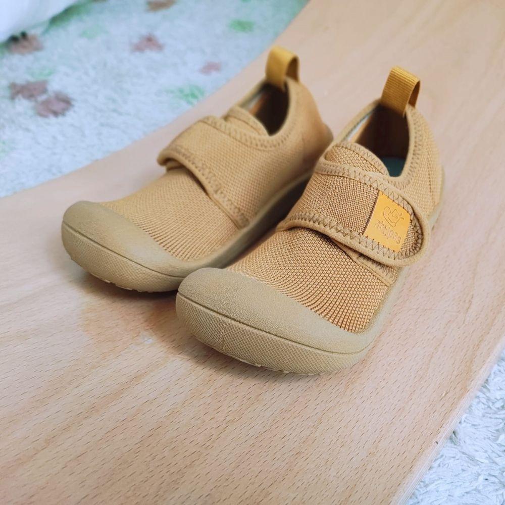 Attipas ZAPATILLAS Skin Shoes MUSTARD