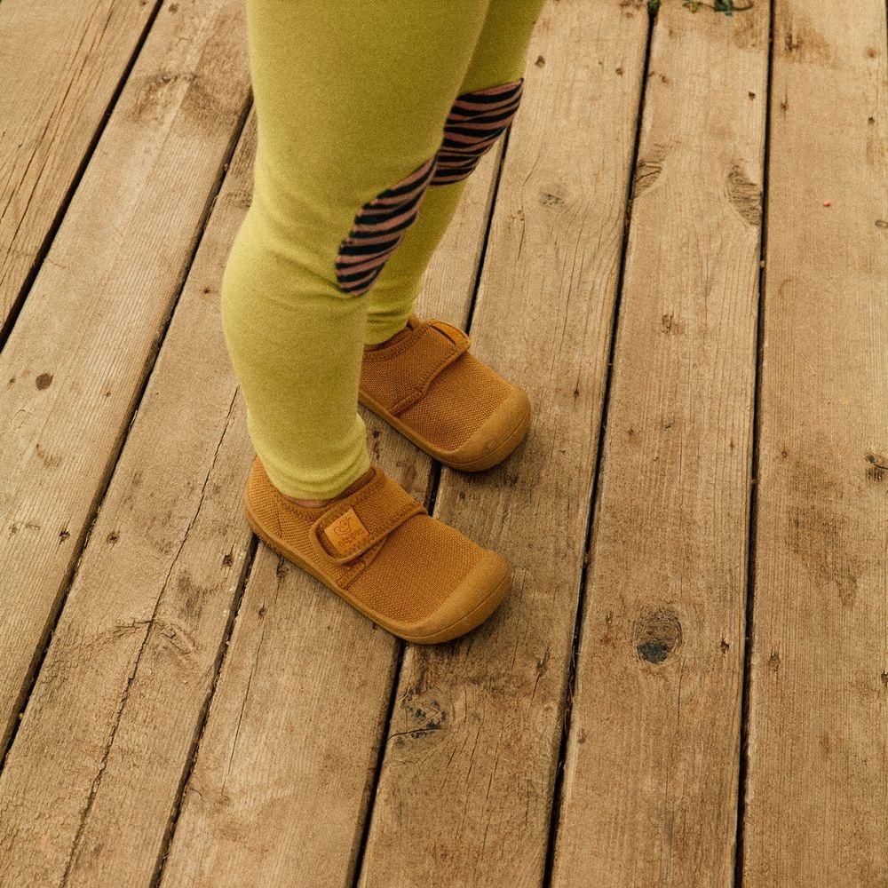 Attipas ZAPATILLAS Skin Shoes MUSTARD