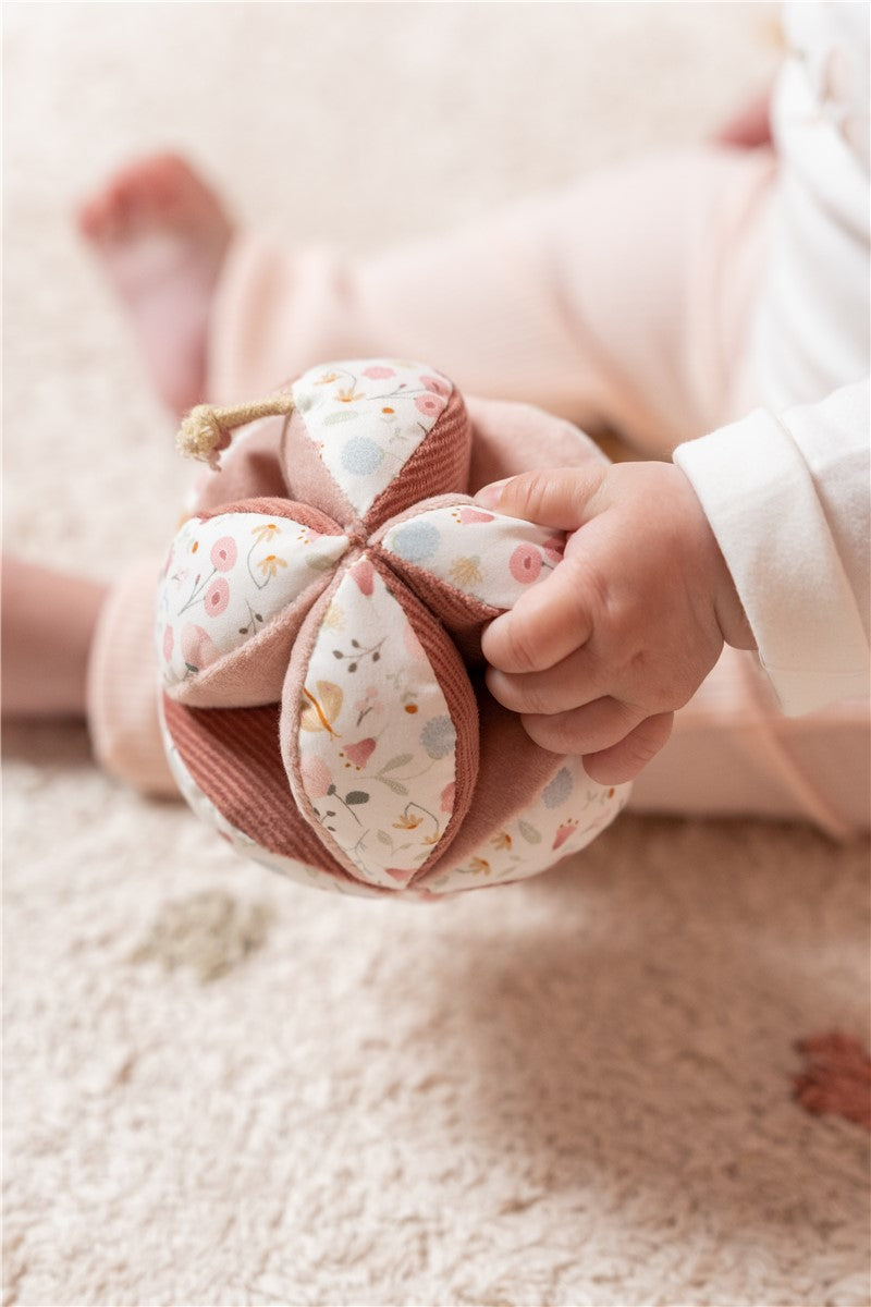 PELOTA MONTESSORI FLORES & MARIPOSAS LITTLE DUTCH